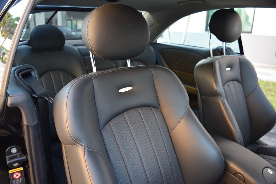 Used 2003 Mercedes-Benz CLK 55 AMG Coupe image 43