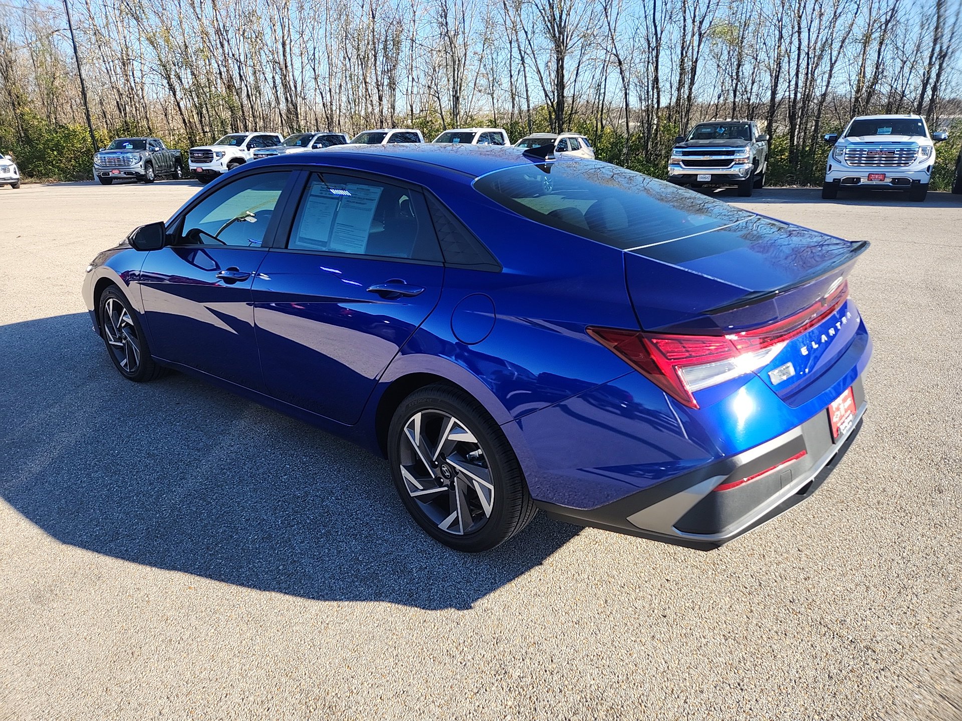 Used 2025 Hyundai Elantra SEL w/ Cargo Package image 6
