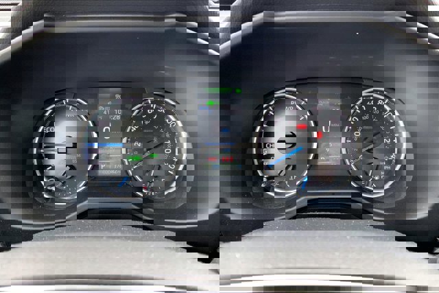 Used 2022 Toyota RAV4 XLE Premium image 20