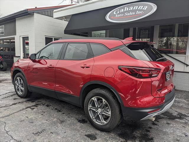 Used 2024 Chevrolet Blazer LT w/ Convenience Package image 2