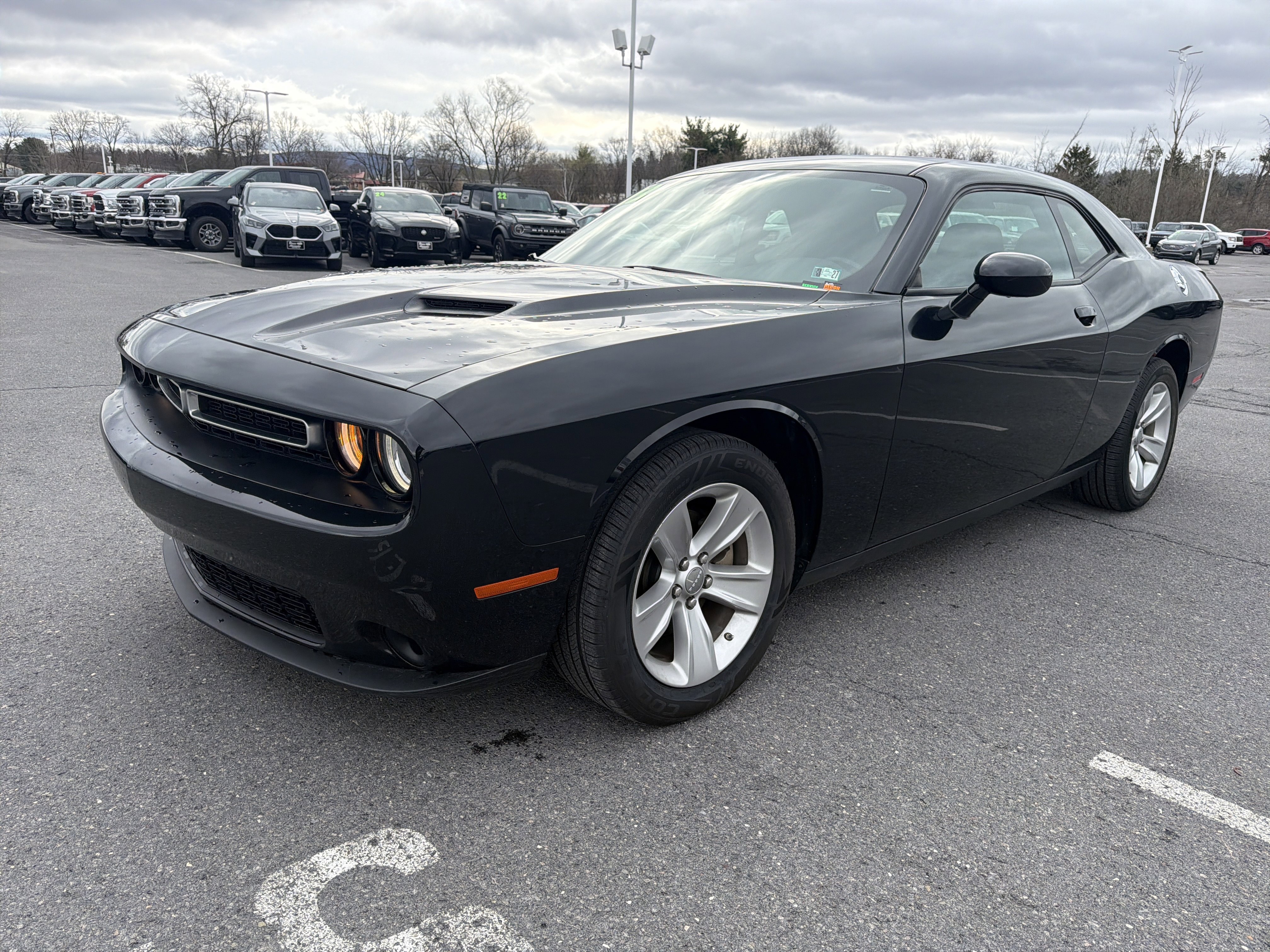 Used 2023 Dodge Challenger SXT image 8