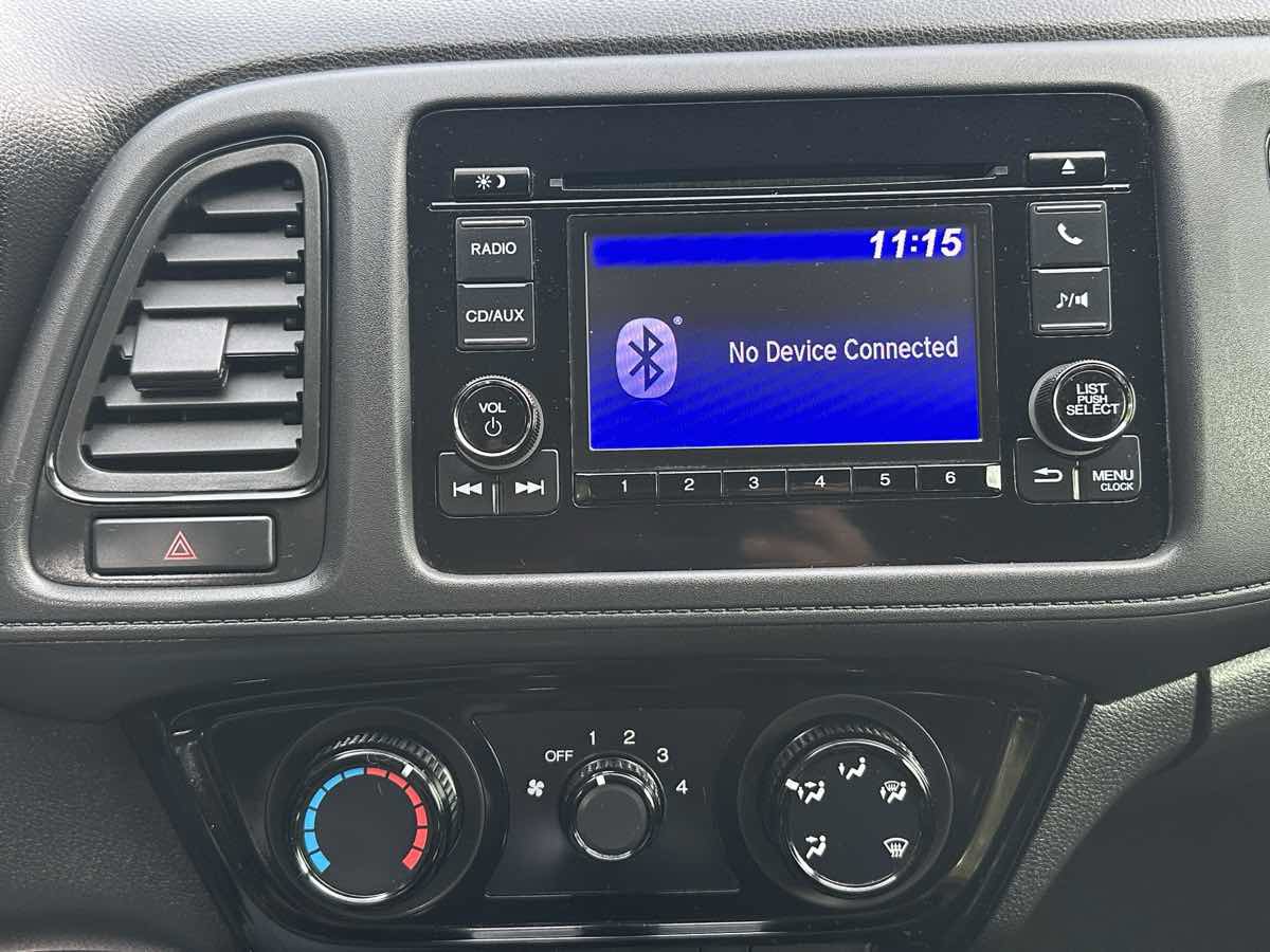 Used 2017 Honda HR-V LX image 32