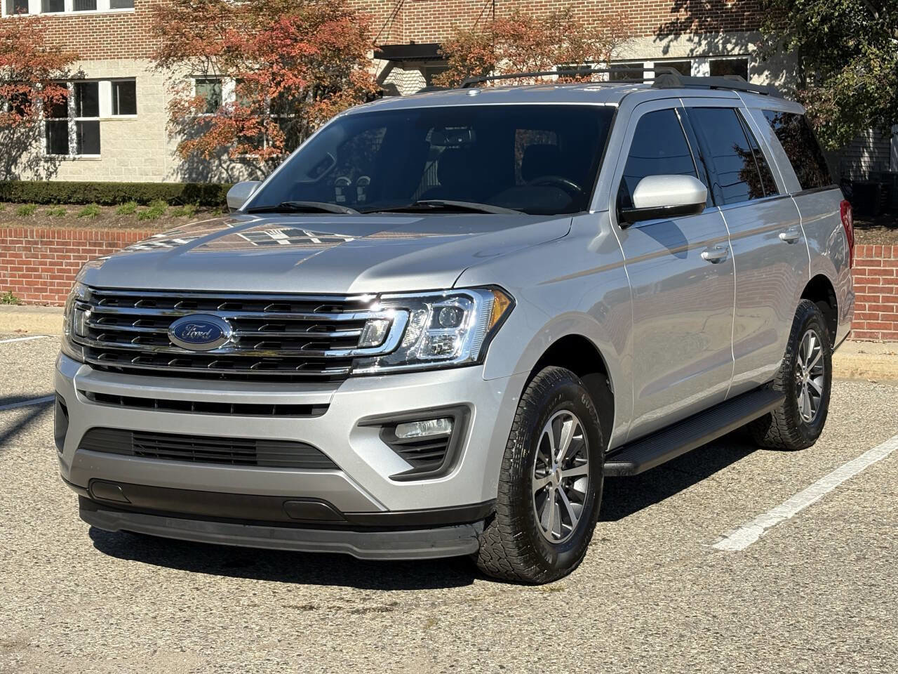 Used 2018 Ford Expedition XLT w/ Cargo Package image 4