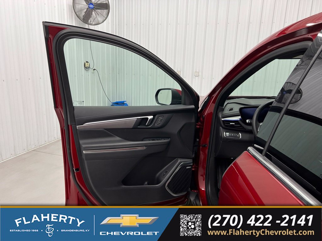 Used 2026 Buick Enclave Preferred w/ Power Package FWD image 8