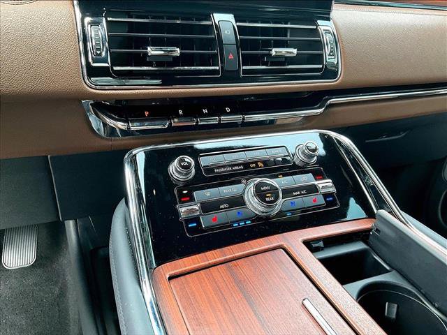 Used 2022 Lincoln Navigator Reserve RWD image 23