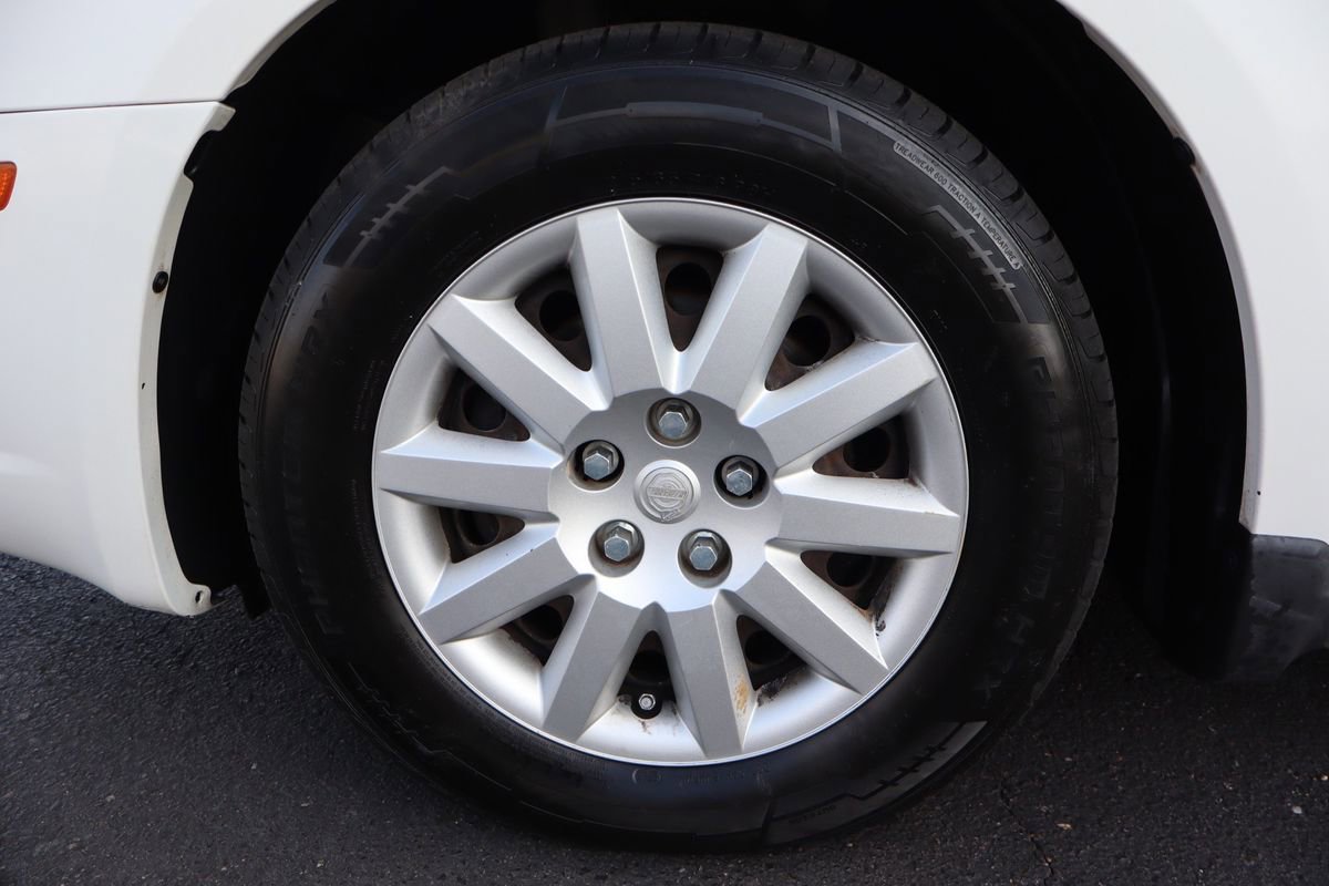 Used 2008 Chrysler Sebring LX FWD image 38