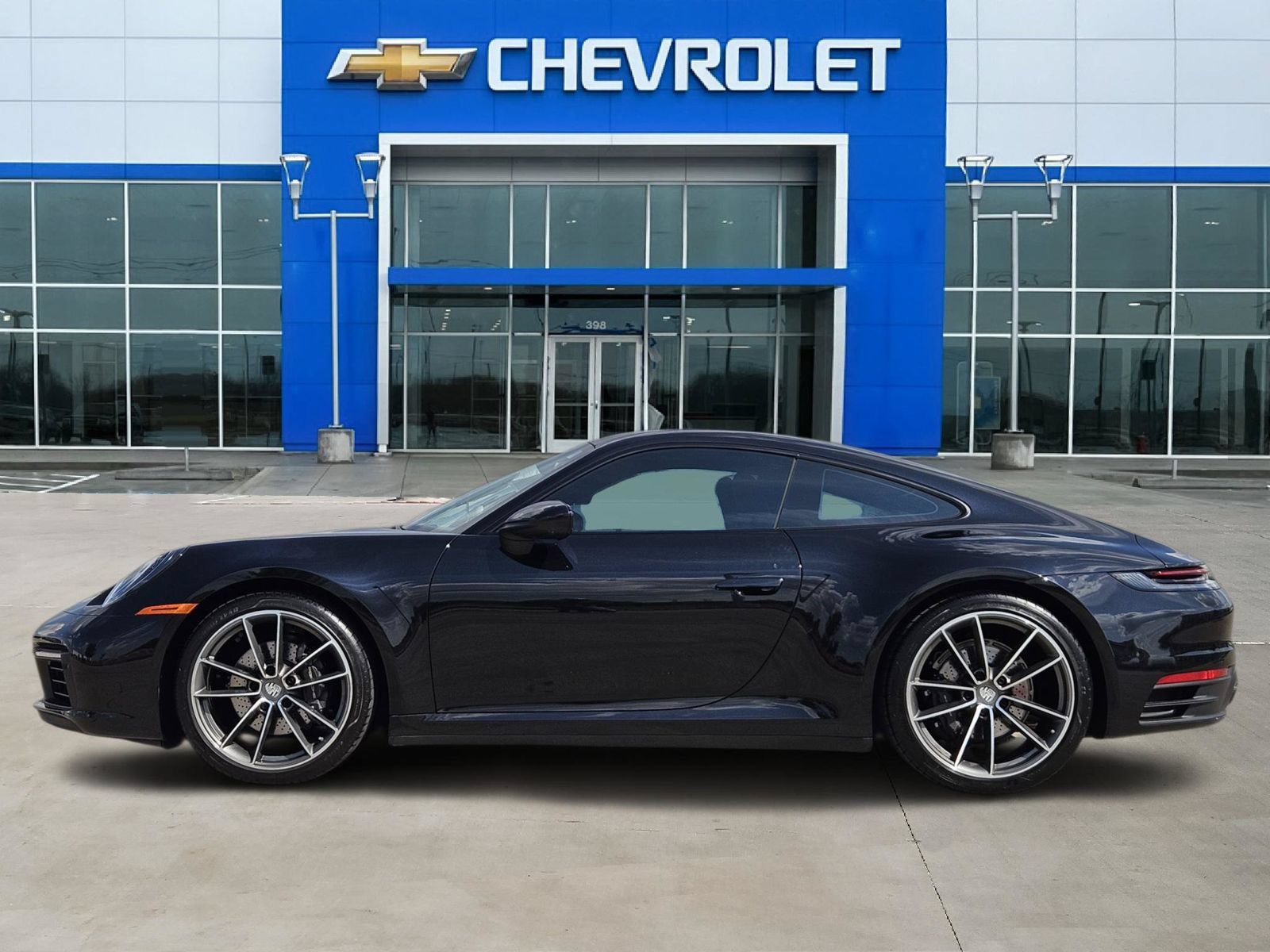 Used 2023 Porsche 911 Carrera T RWD image 3