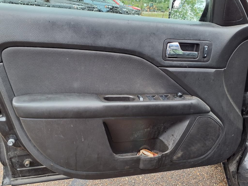 Used 2012 Ford Fusion SE FWD image 11