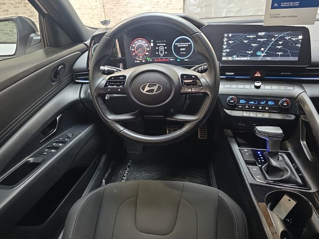 Certified 2025 Hyundai Elantra SEL image 15