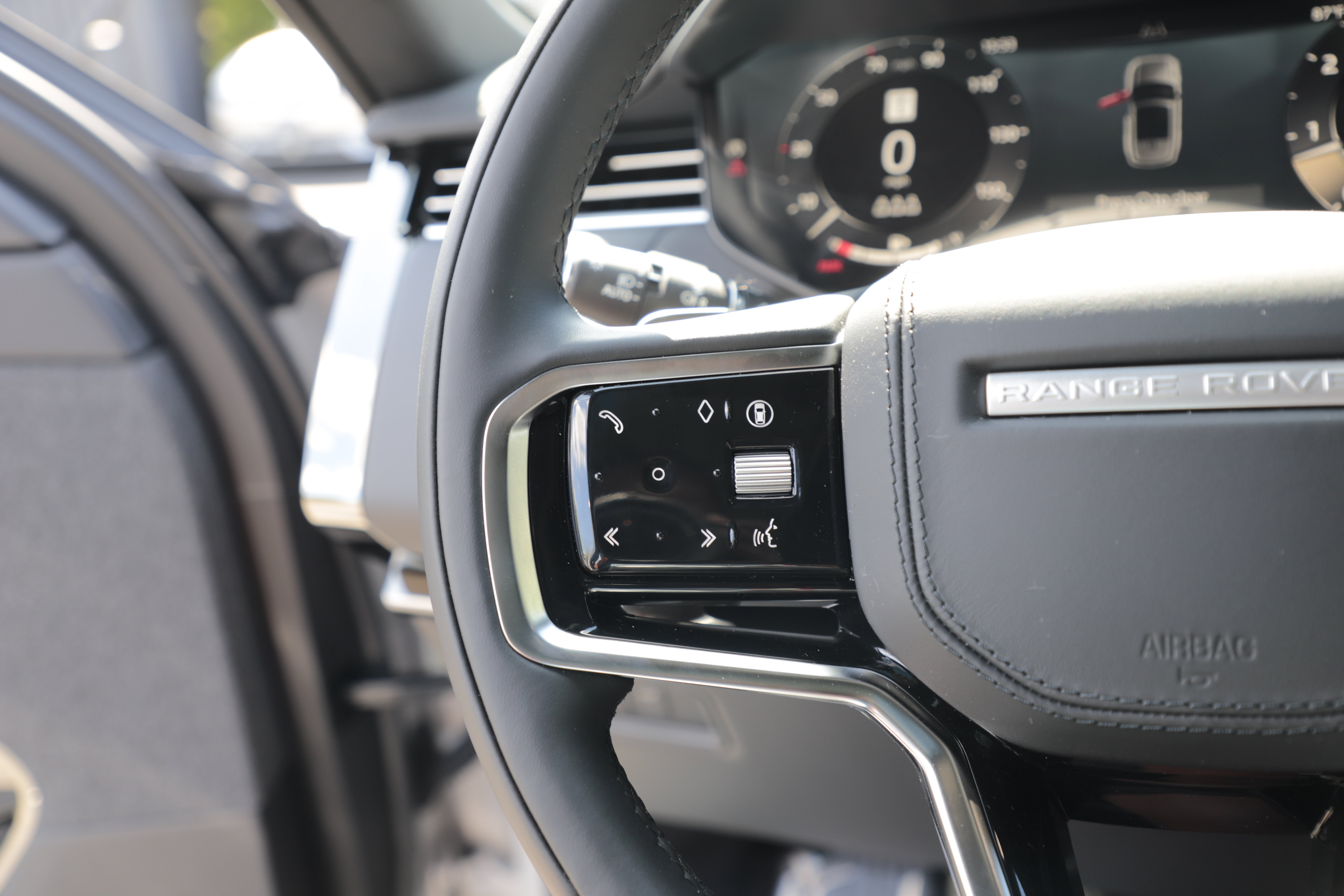 New 2026 Land Rover Range Rover Sport SE AWD/4WD image 23