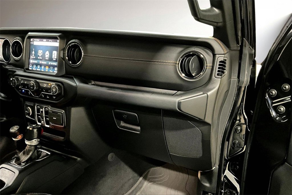 Used 2022 Jeep Wrangler Unlimited Sahara image 25