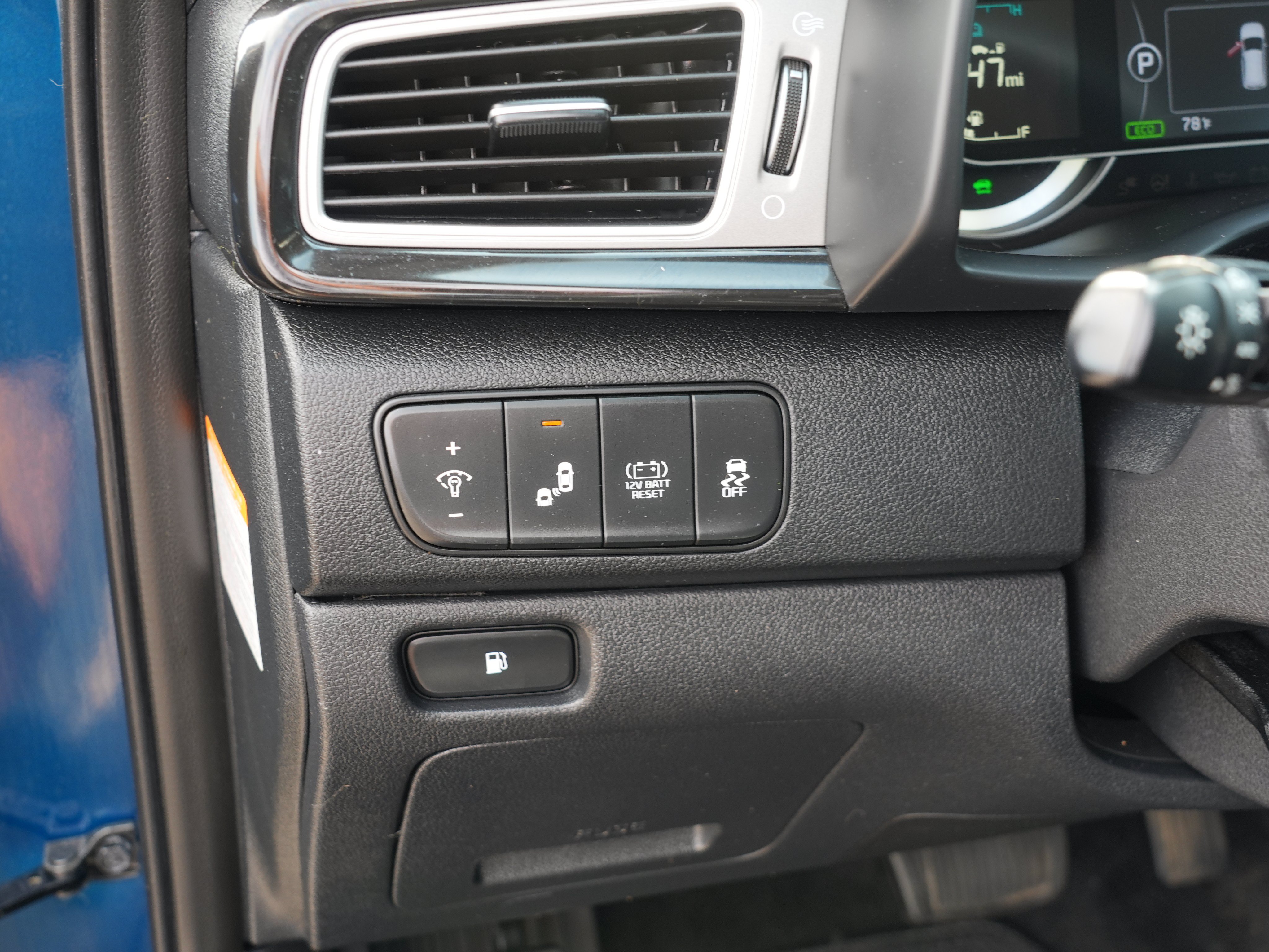 Used 2019 Kia Niro EX FWD image 17