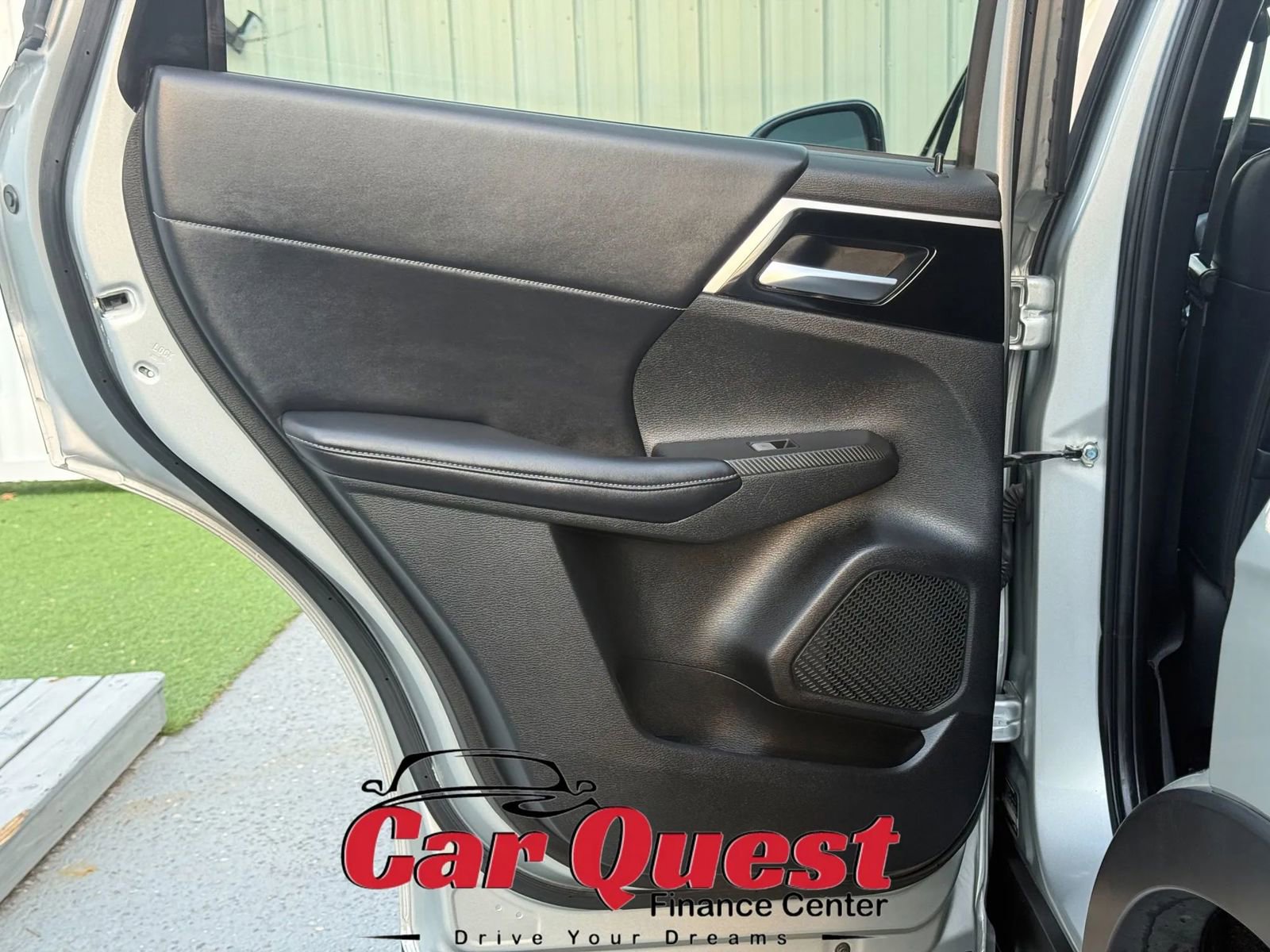 Used 2022 Mitsubishi Outlander SE FWD image 11