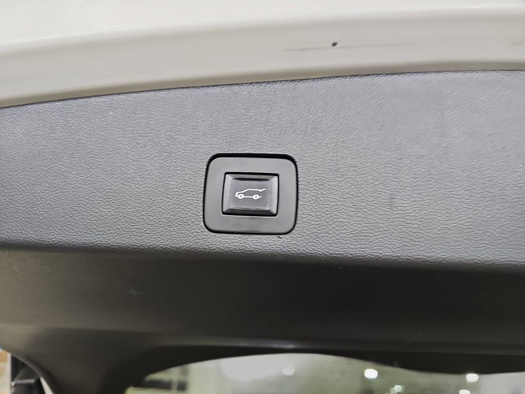 Certified 2022 Buick Encore GX Select w/ Sport Touring Package image 17