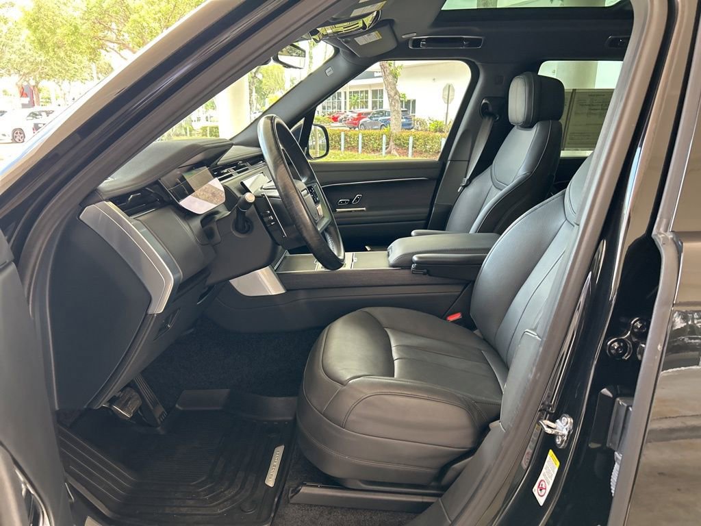 Used 2024 Land Rover Range Rover SE image 9
