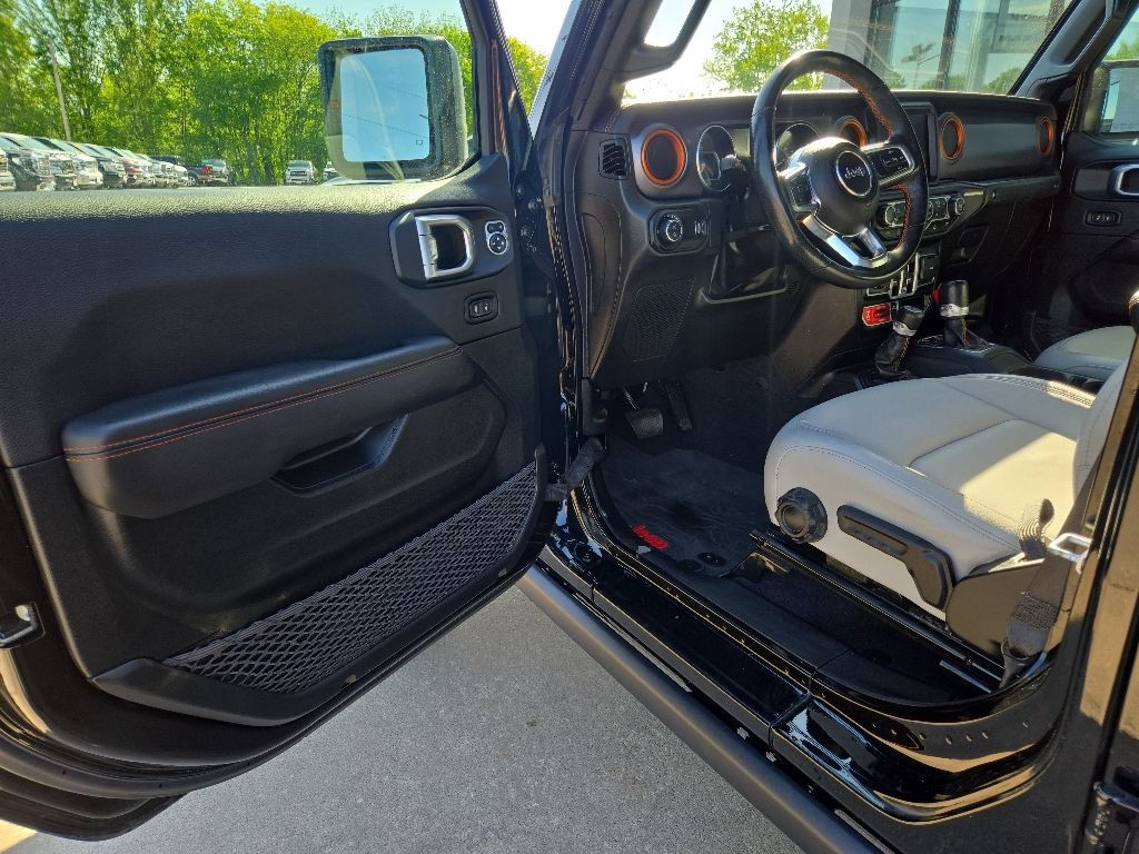 Used 2023 Jeep Gladiator Mojave w/ Cold Weather Group AWD/4WD image 36