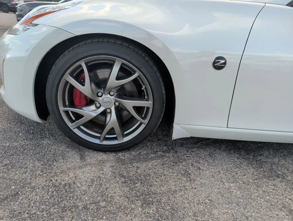 Used 2016 Nissan 370Z Touring Sport RWD image 9