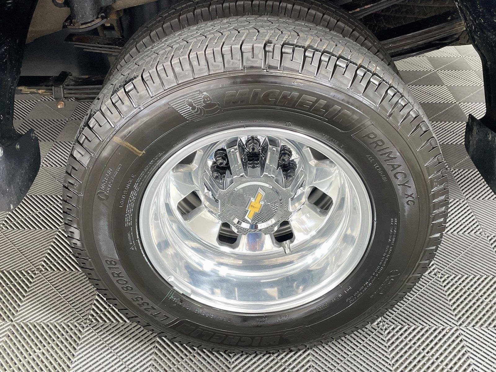 Used 2024 Chevrolet Silverado 3500 High Country w/ High Country Premium Package AWD/4WD image 32