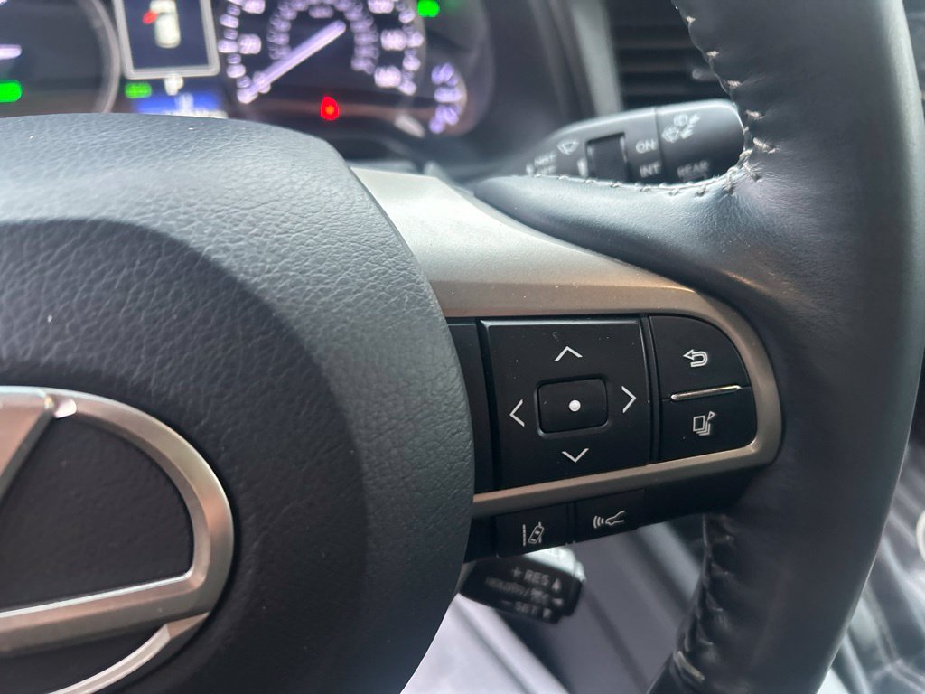 Used 2018 Lexus RX 450h AWD w/ Luxury Package image 27