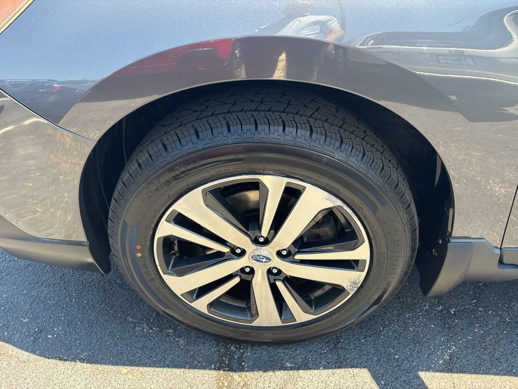 Used 2018 Subaru Outback 2.5i Limited AWD/4WD image 7