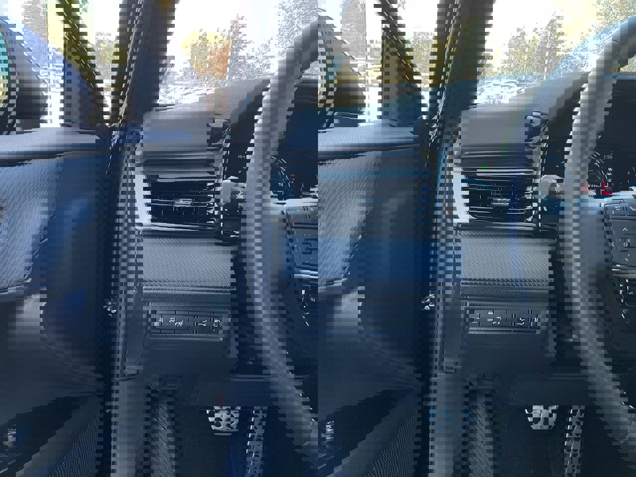 Used 2025 Toyota Camry SE image 26