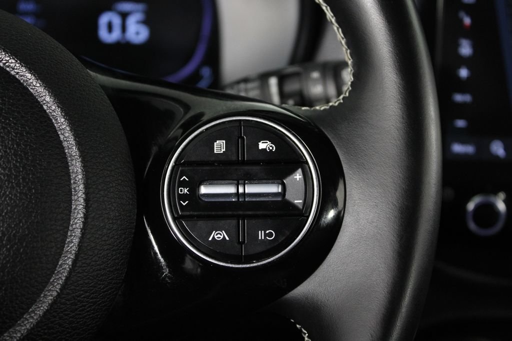 Used 2023 Kia Soul GT-Line FWD image 26