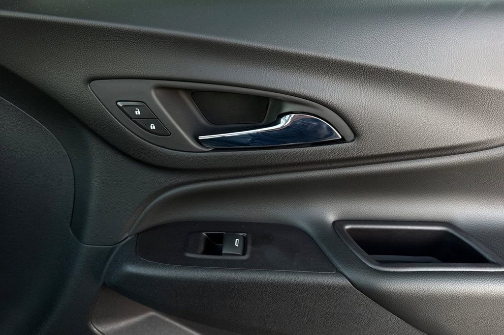 Used 2020 Chevrolet Equinox LT w/ Sport Edition FWD image 20