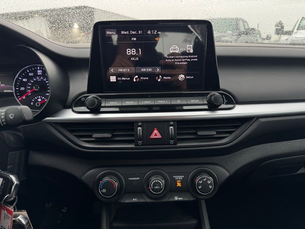 Used 2023 Kia Forte LX image 9