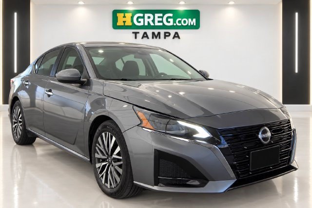 Used 2023 Nissan Altima 2.5 SV FWD image 4