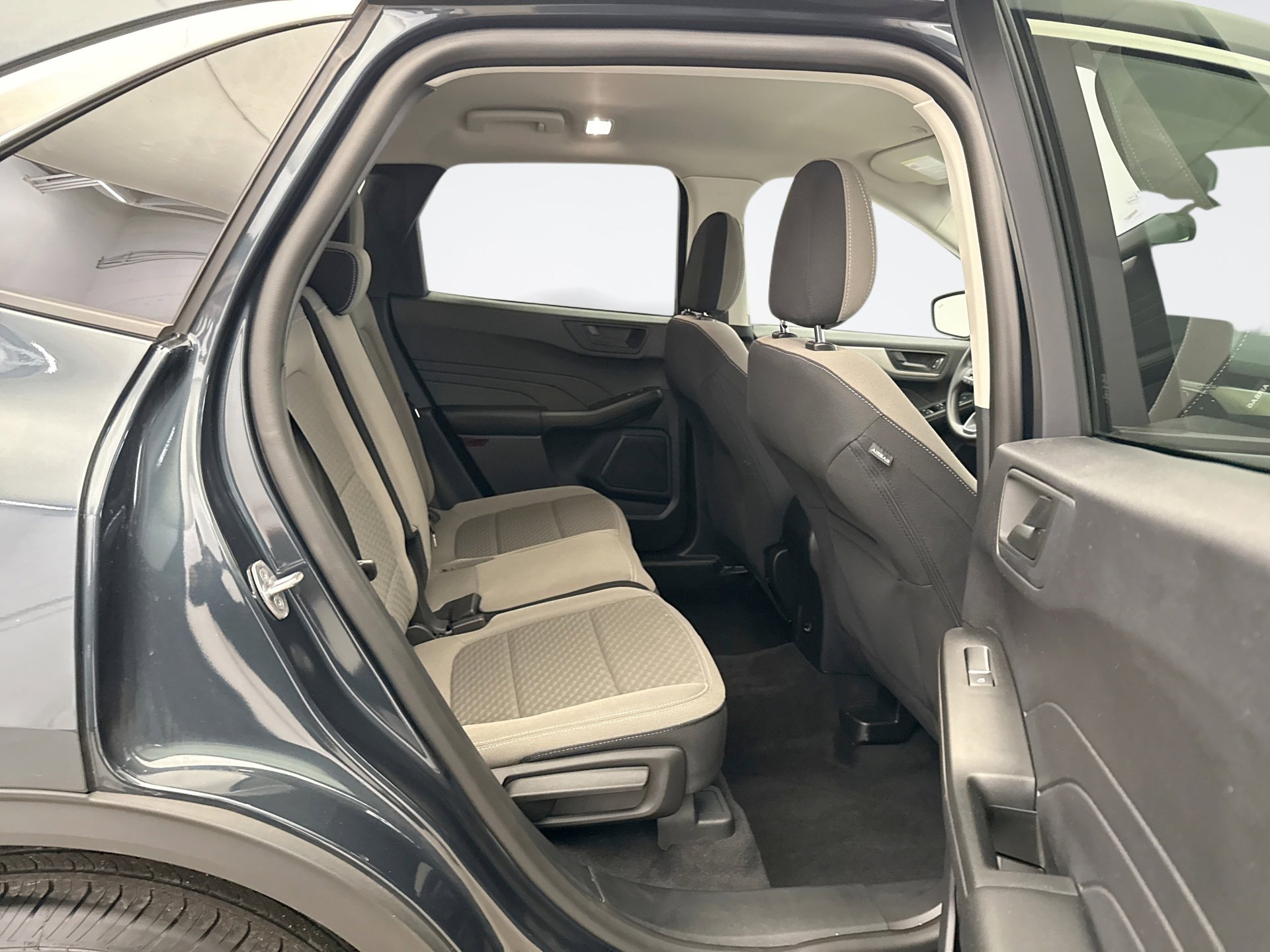 Used 2022 Ford Escape SE image 17