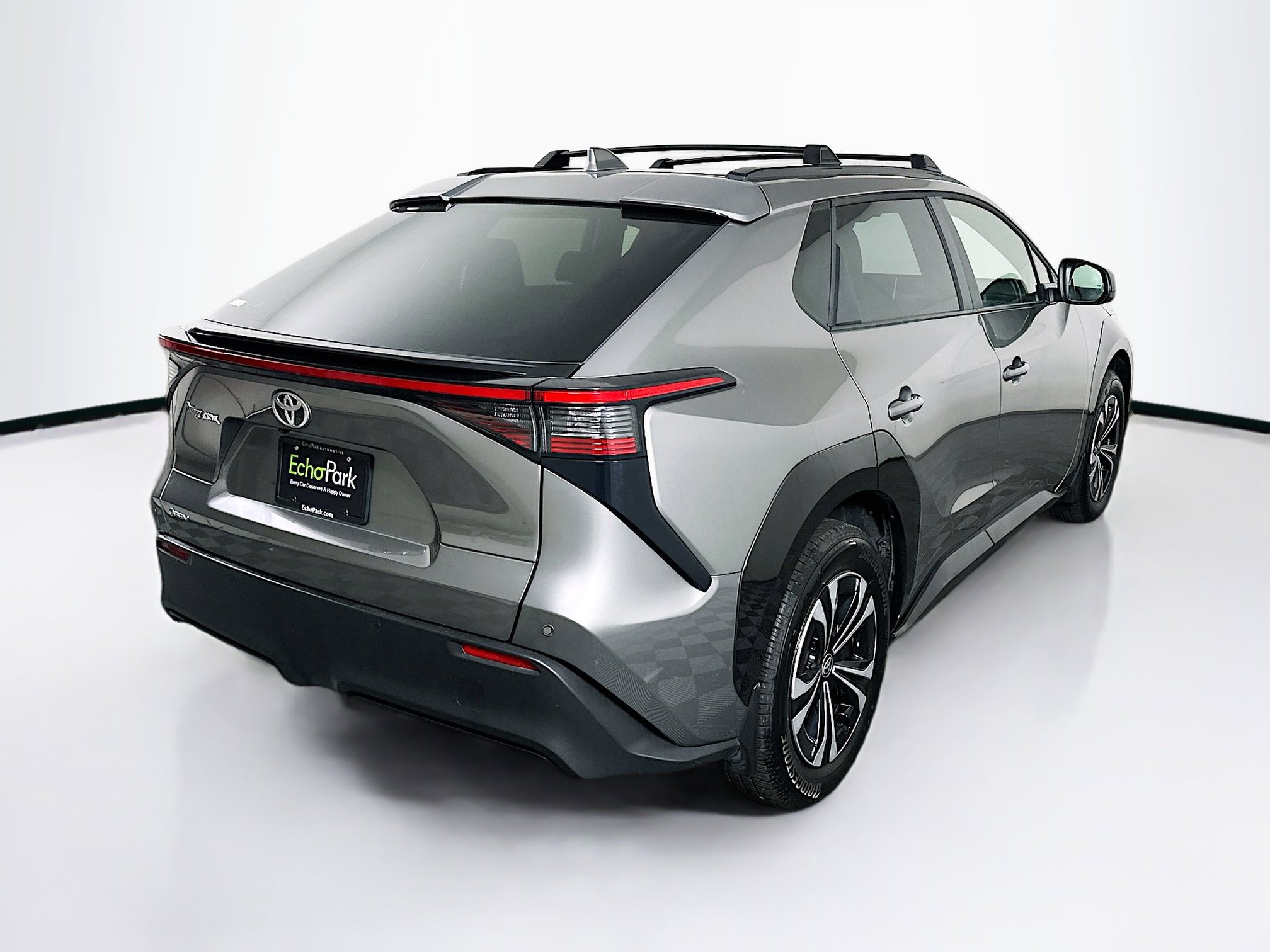 Used 2025 Toyota bZ4X FWD image 9