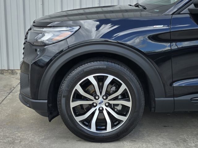 Used 2025 Ford Explorer ST-Line RWD image 11