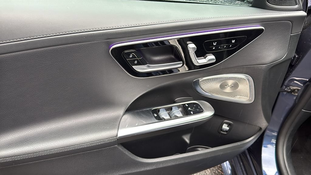 Used 2024 Mercedes-Benz C 300 Sedan image 19