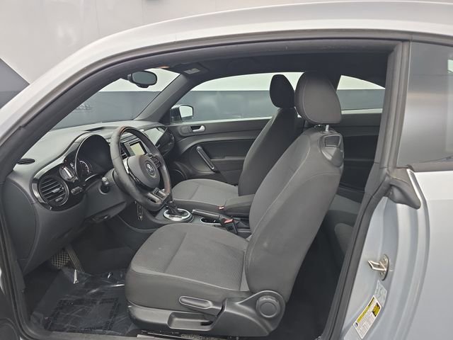 Used 2016 Volkswagen Beetle 1.8T Classic FWD image 21
