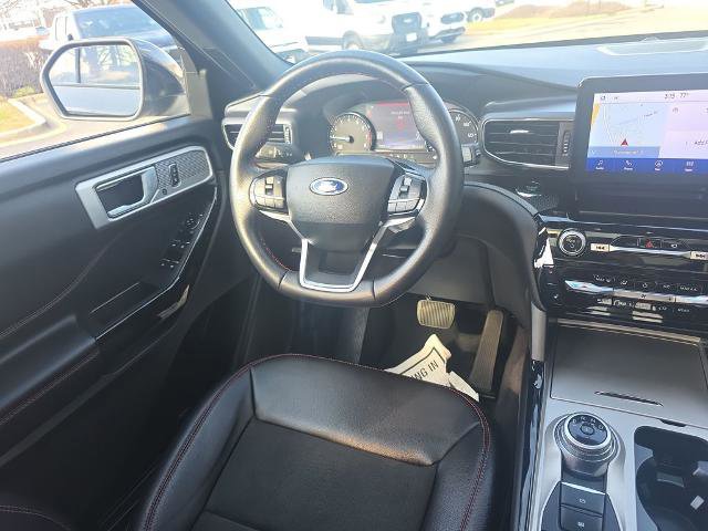 Certified 2023 Ford Explorer ST-Line w/ Class IV Trailer Tow Package image 3