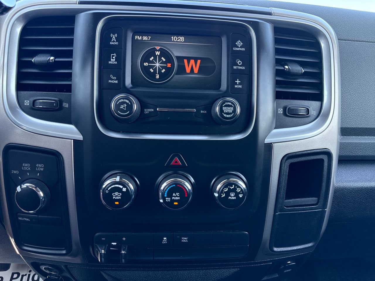 Used 2016 RAM 2500 SLT AWD/4WD image 21