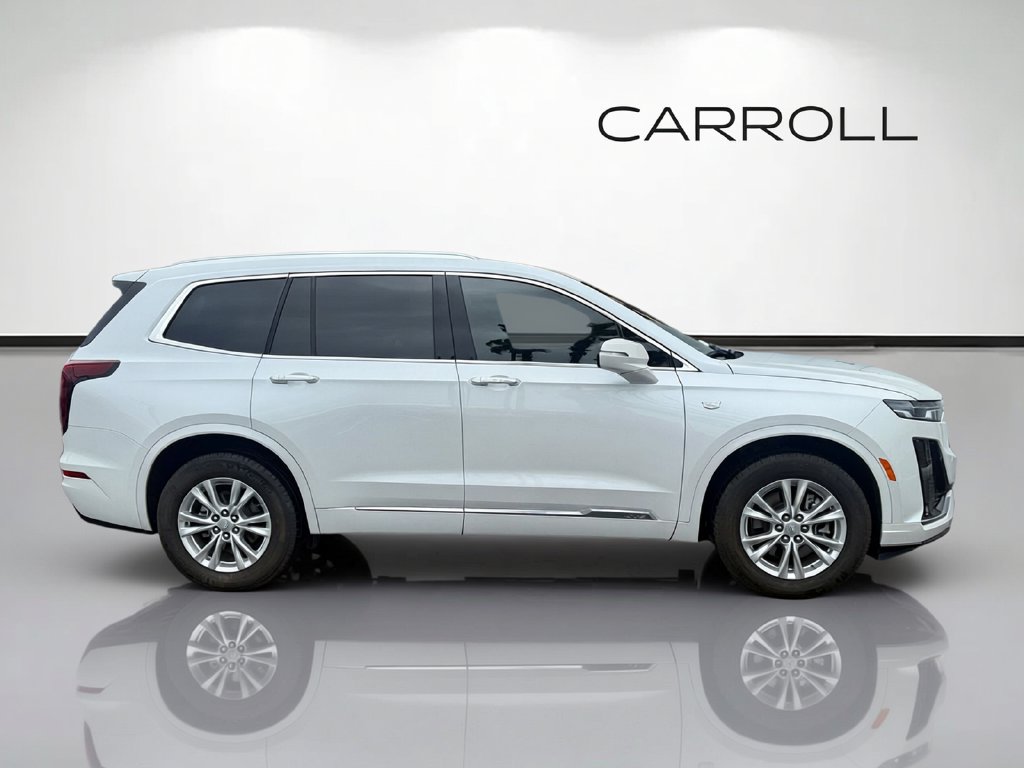 Certified 2025 Cadillac XT6 Luxury FWD image 2