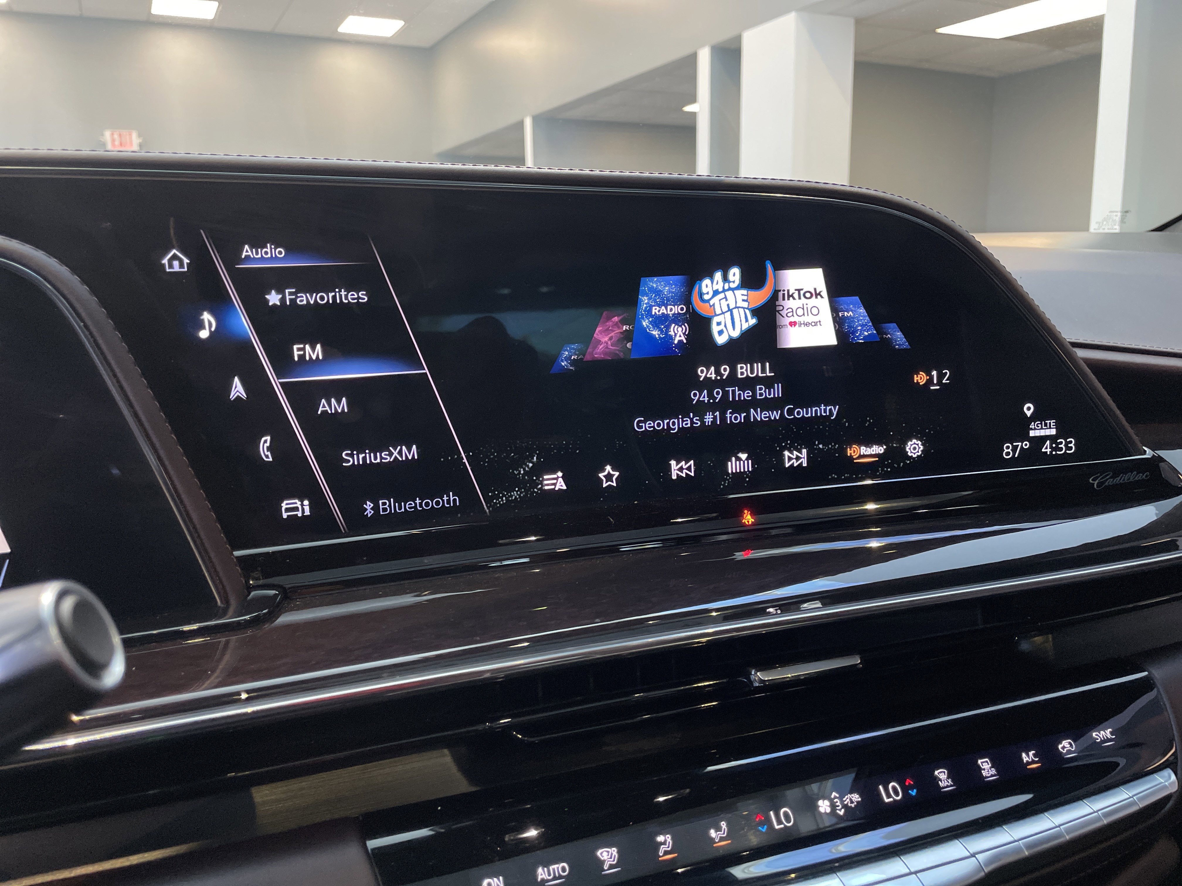 Used 2021 Cadillac Escalade Sport Platinum image 29