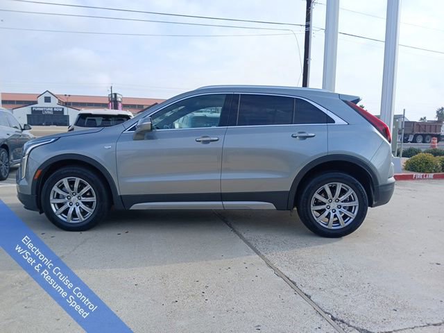 Used 2023 Cadillac XT4 Premium Luxury image 6