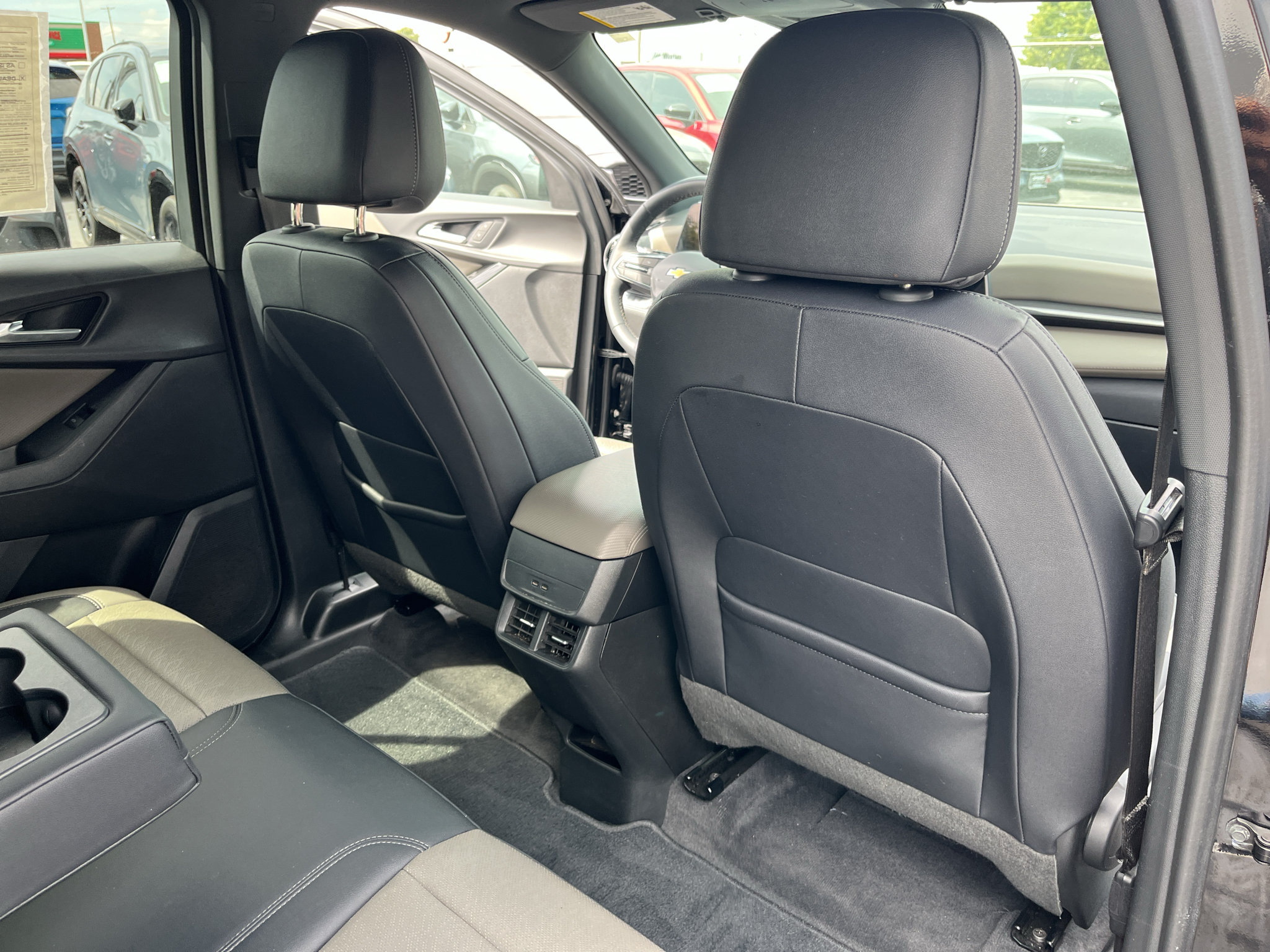 Used 2025 Chevrolet Equinox LT w/ Convenience Package II AWD/4WD image 48