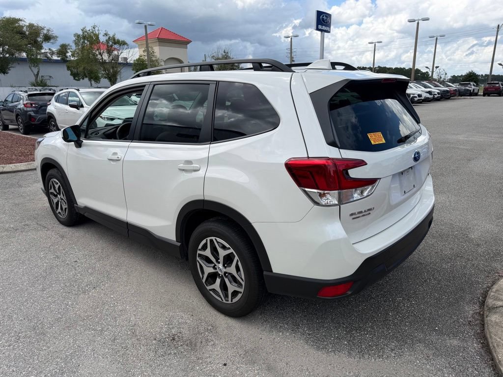 Used 2023 Subaru Forester Premium AWD/4WD image 9