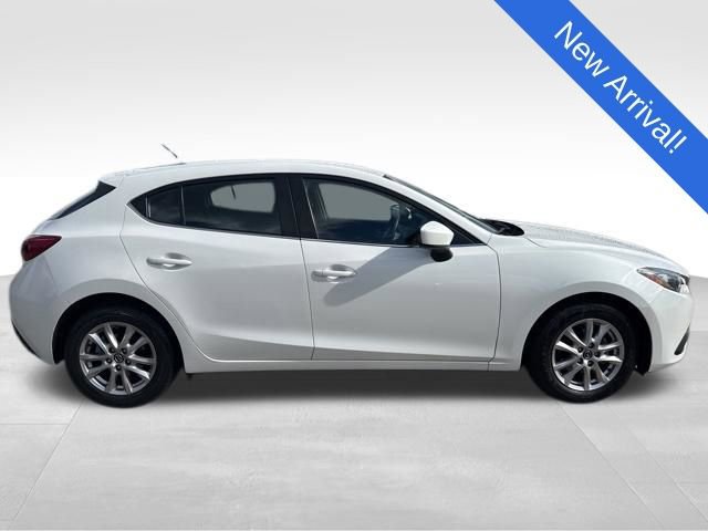 Used 2016 MAZDA MAZDA3 i Sport w/ Preferred Equipment Package FWD image 8