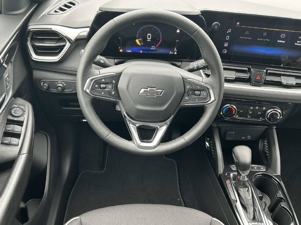 New 2026 Chevrolet TrailBlazer LT w/ Midnight Edition FWD image 12
