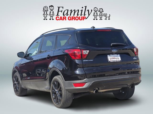Used 2019 Ford Escape SE image 3