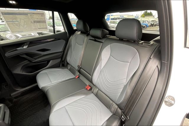 New 2025 Volkswagen Tiguan SE R-Line image 13
