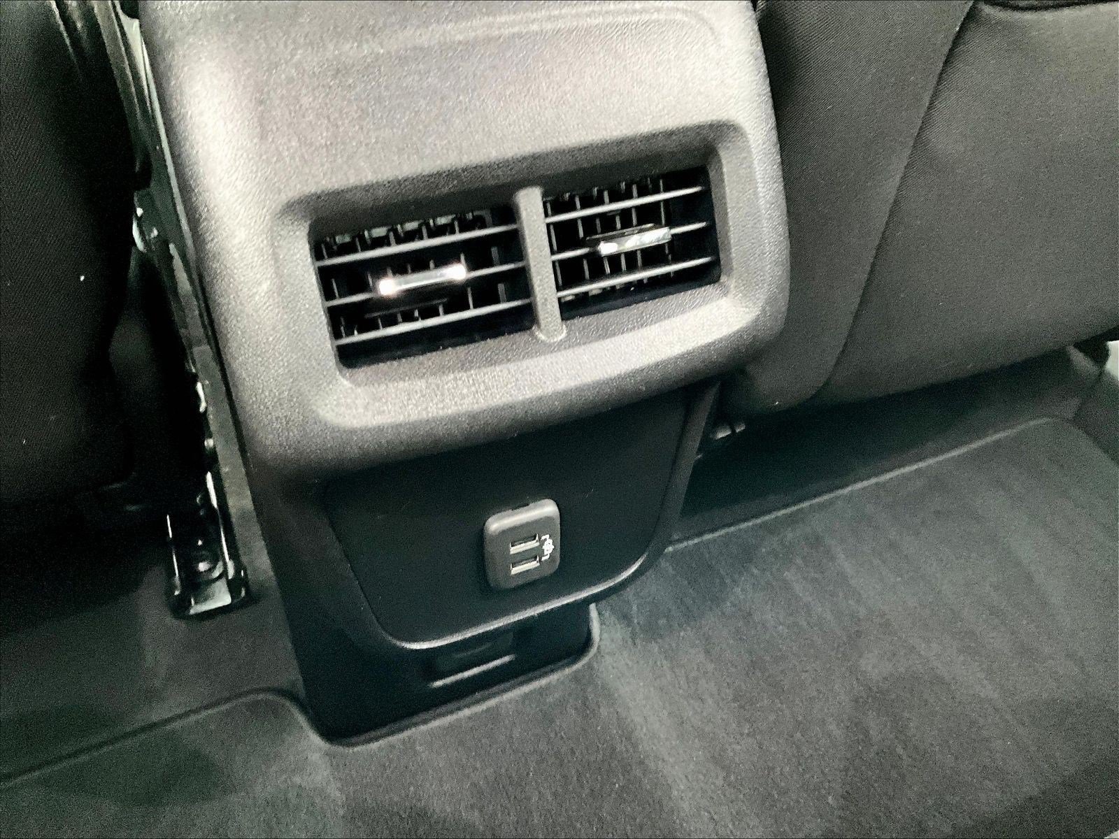 Used 2019 Chevrolet Equinox LT FWD image 10