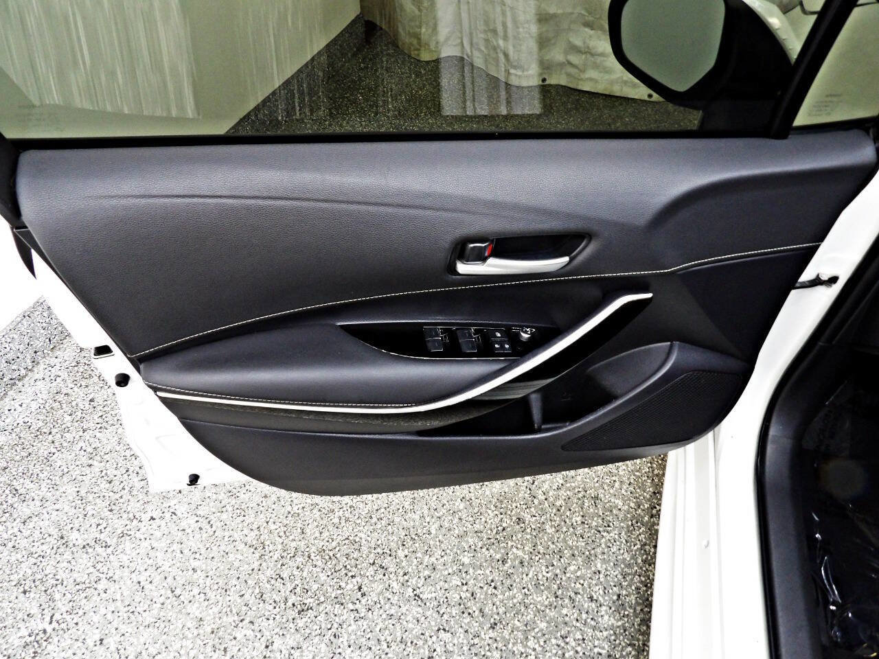 Used 2019 Toyota Corolla XSE FWD image 7