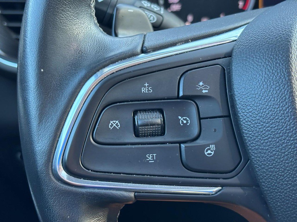 Used 2023 Buick Envision Essence w/ Sport Touring Package AWD/4WD image 17