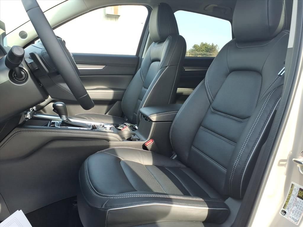 New 2025 MAZDA CX-5 AWD 2.5 S w/ Premium Plus Pkg image 13