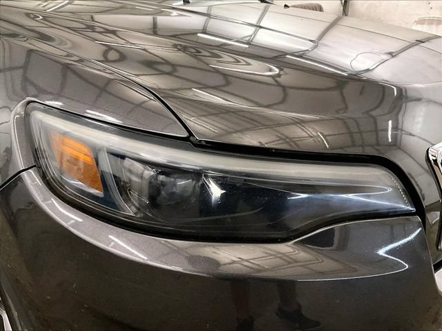 Used 2019 Jeep Cherokee Limited w/ Technology Group AWD/4WD image 28